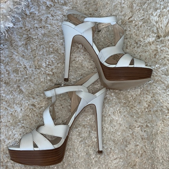 Guess white heel wood platform sandals - Picture 4 of 8